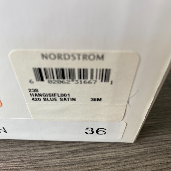 Manolo Blahnik Hangisi Flats - Picture 4 of 4